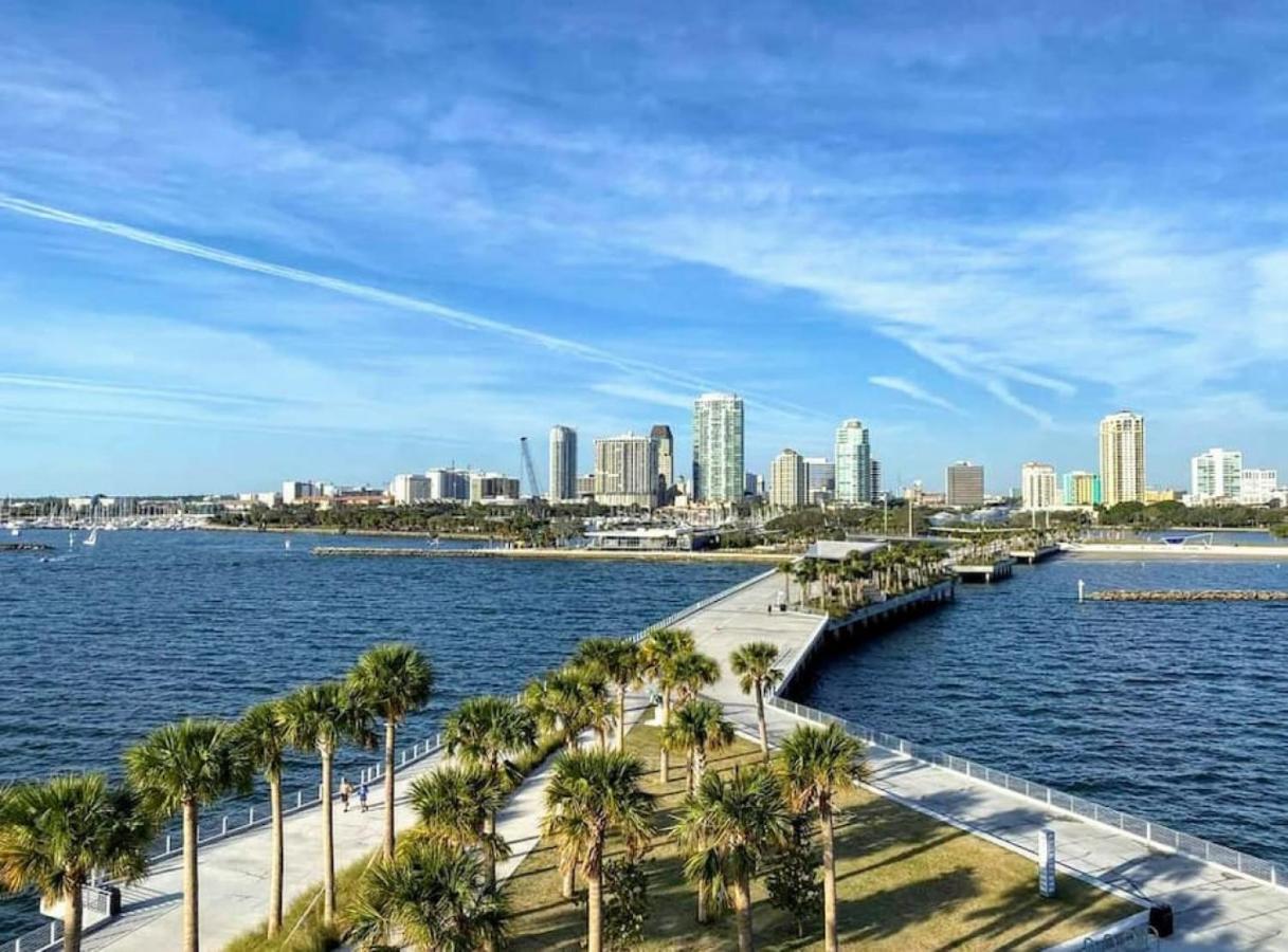 Villa Wine-Dine-Sunshine Cozy Flat In The Heart Of Dtsp à St. Petersburg Extérieur photo