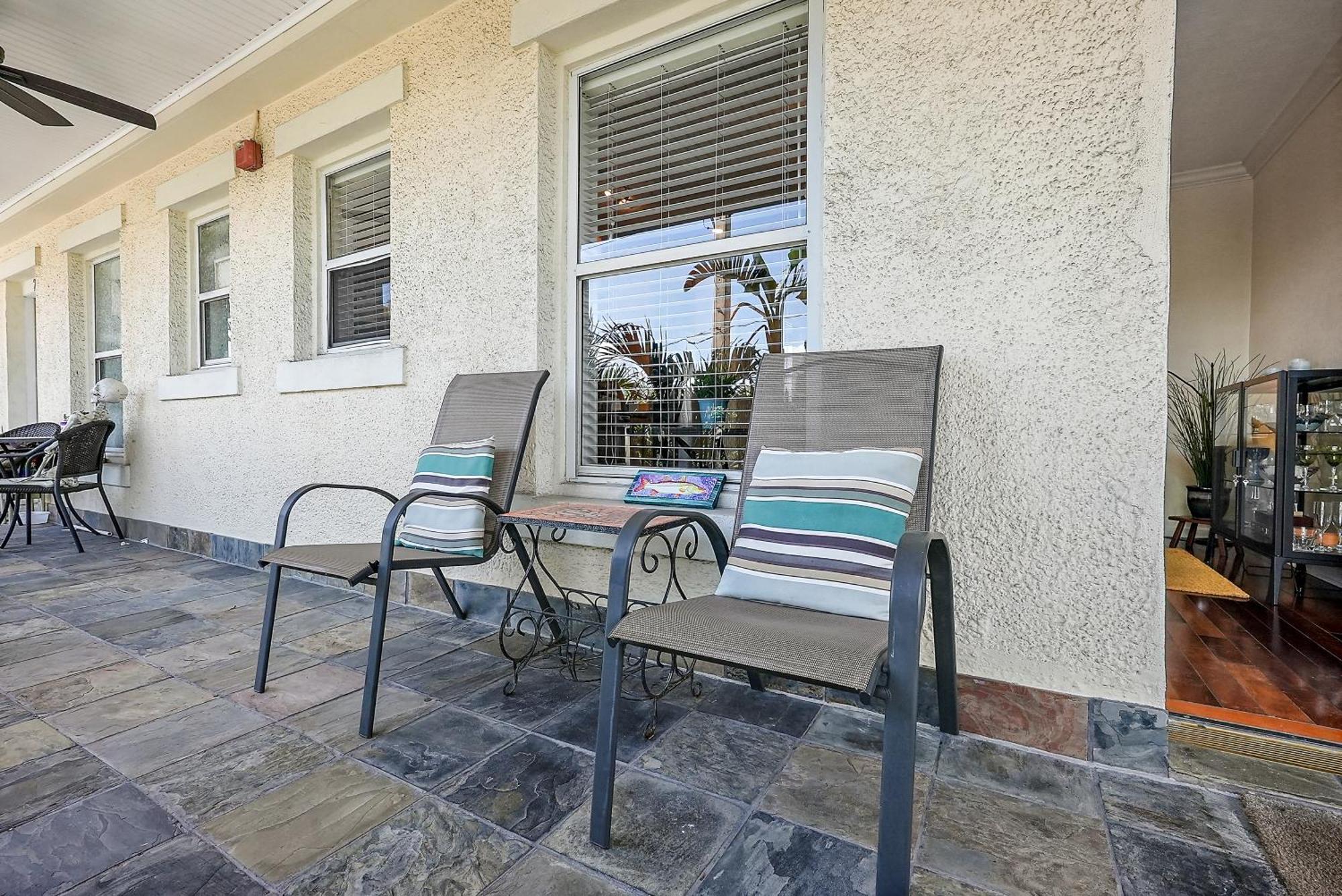 Villa Wine-Dine-Sunshine Cozy Flat In The Heart Of Dtsp à St. Petersburg Extérieur photo