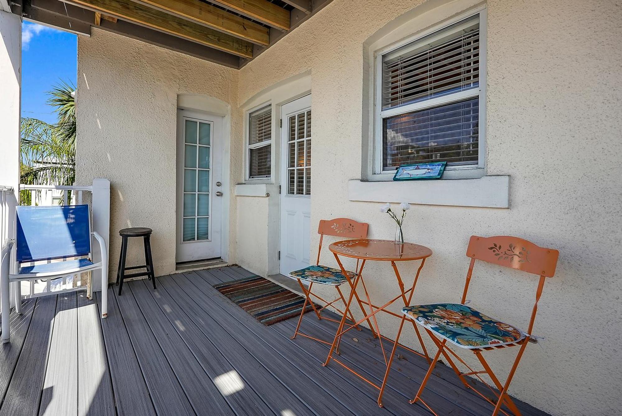 Villa Wine-Dine-Sunshine Cozy Flat In The Heart Of Dtsp à St. Petersburg Extérieur photo