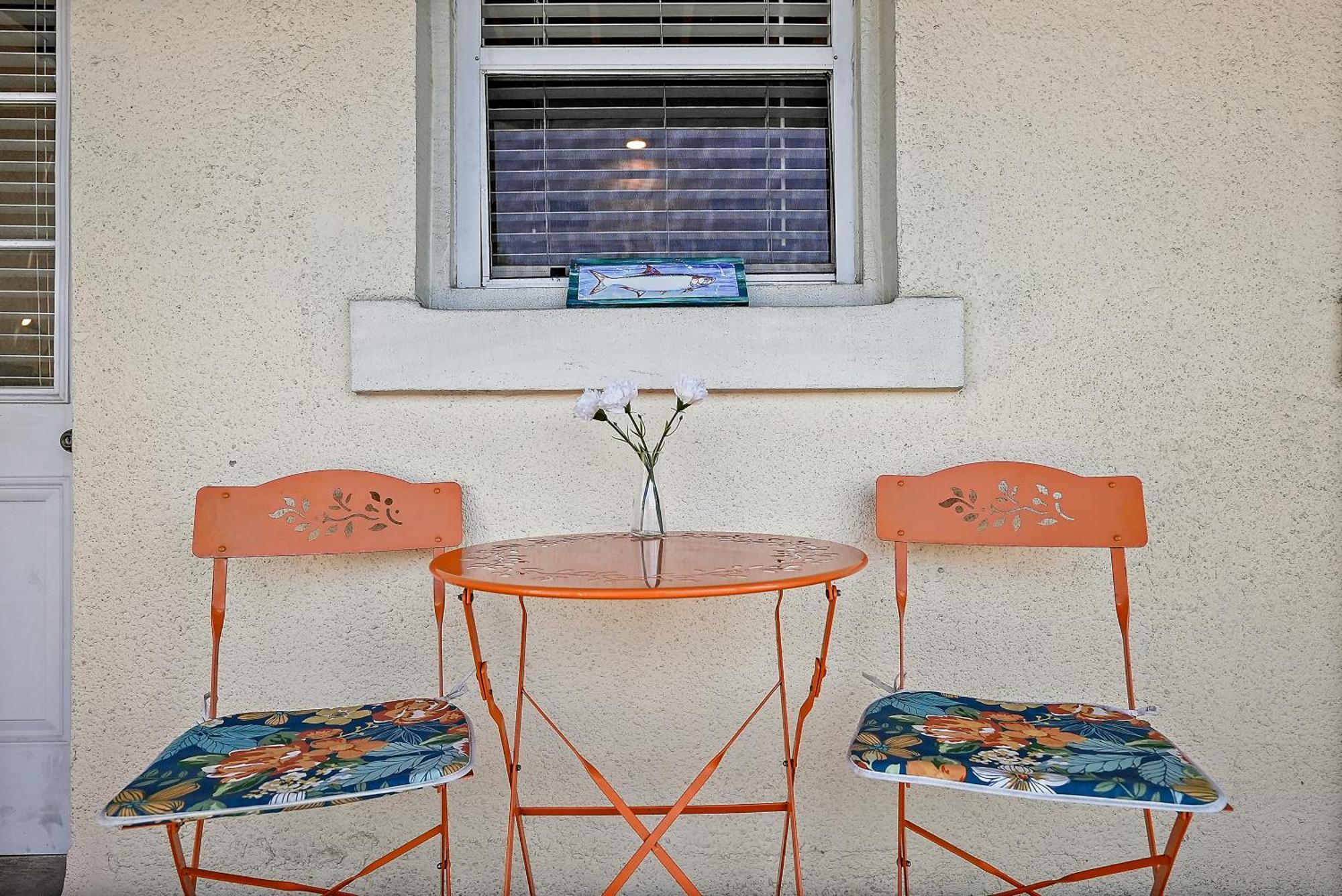 Villa Wine-Dine-Sunshine Cozy Flat In The Heart Of Dtsp à St. Petersburg Extérieur photo